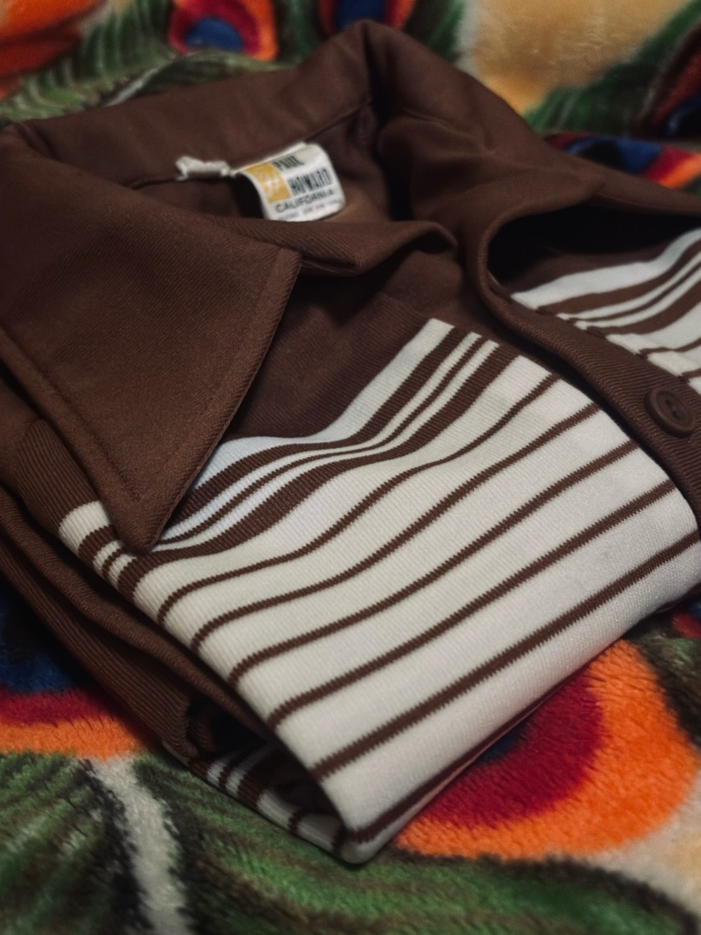 VTG 
PAUL HOWARD CALIFORNIA 
short sleeved
pull over 
casual shirt